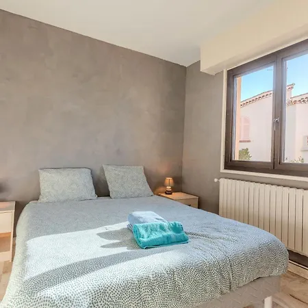 Nouveau - T3 - Clim - 4 Pers - 3min Apartman Saint-Raphaël